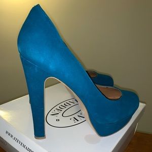 Suede BEASST turquoise/teal Steve Madden heels 10M